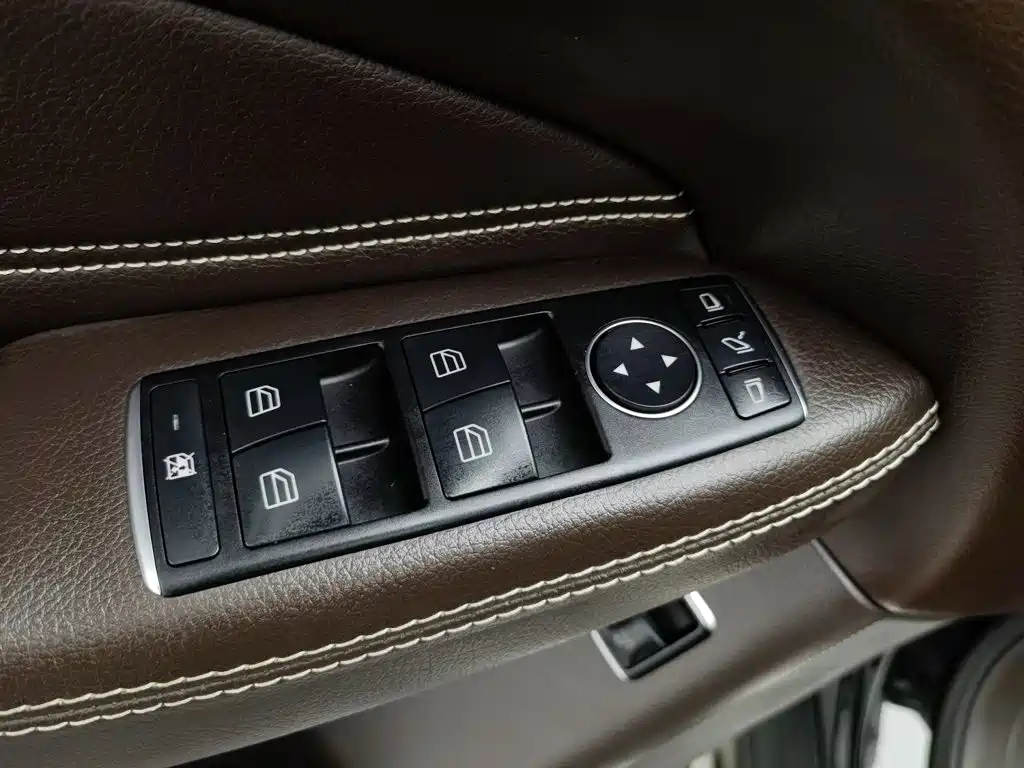 Mercedes-Benz GLE (Import) — фото 9