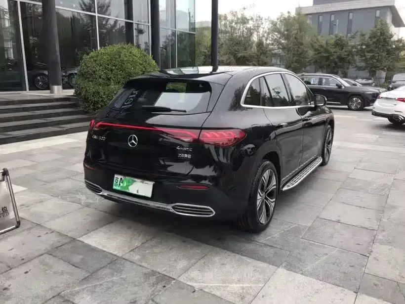 Mercedes-Benz EQE SUV — фото 2