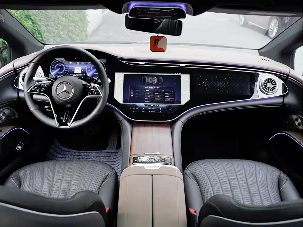 Mercedes-Benz EQS — фото 10