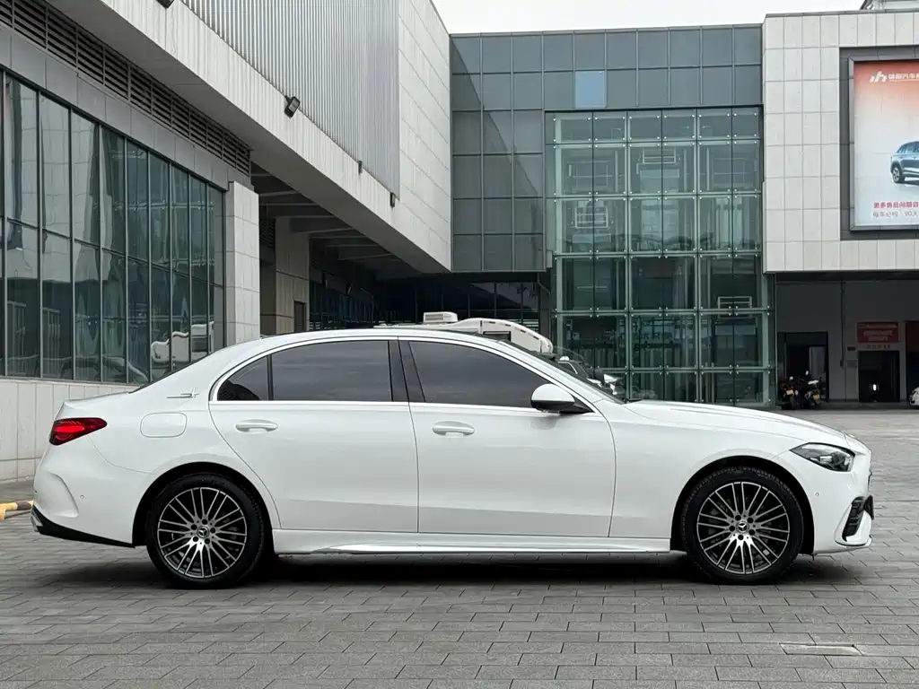 Mercedes-Benz C-Class — фото 4