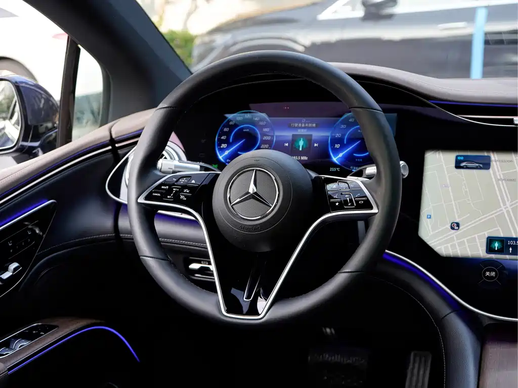 Mercedes-Benz EQS — фото 13