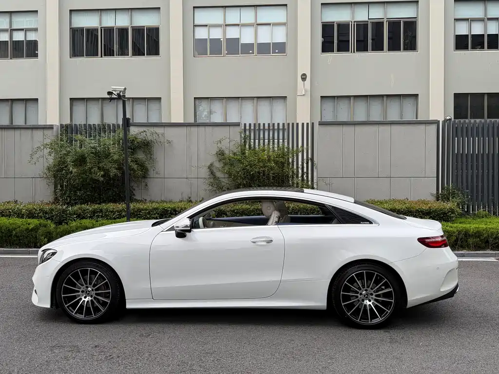 Mercedes-Benz E-Class (Import) — фото 17