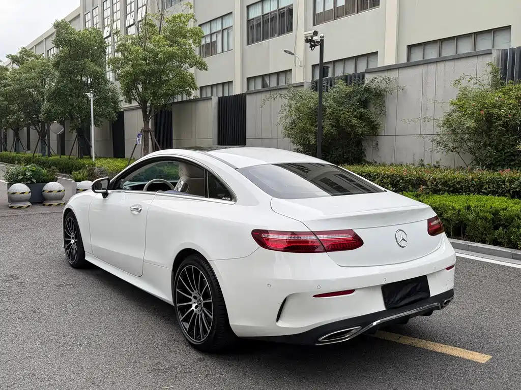 Mercedes-Benz E-Class (Import) — фото 20