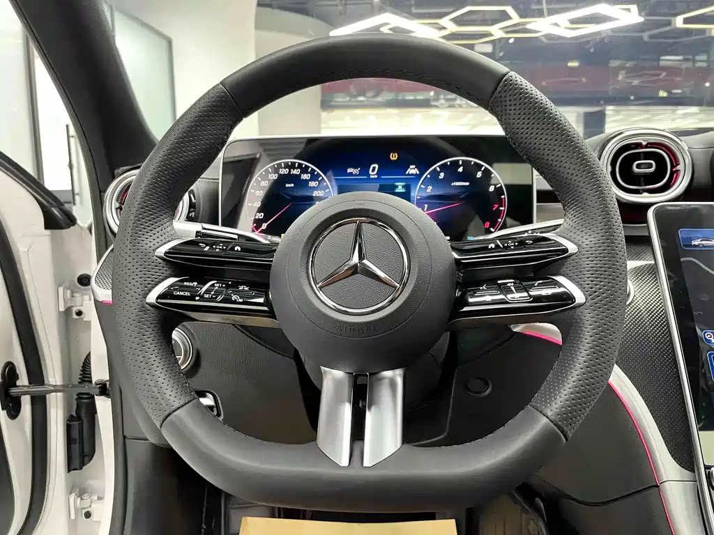 Mercedes-Benz C-Class — фото 19