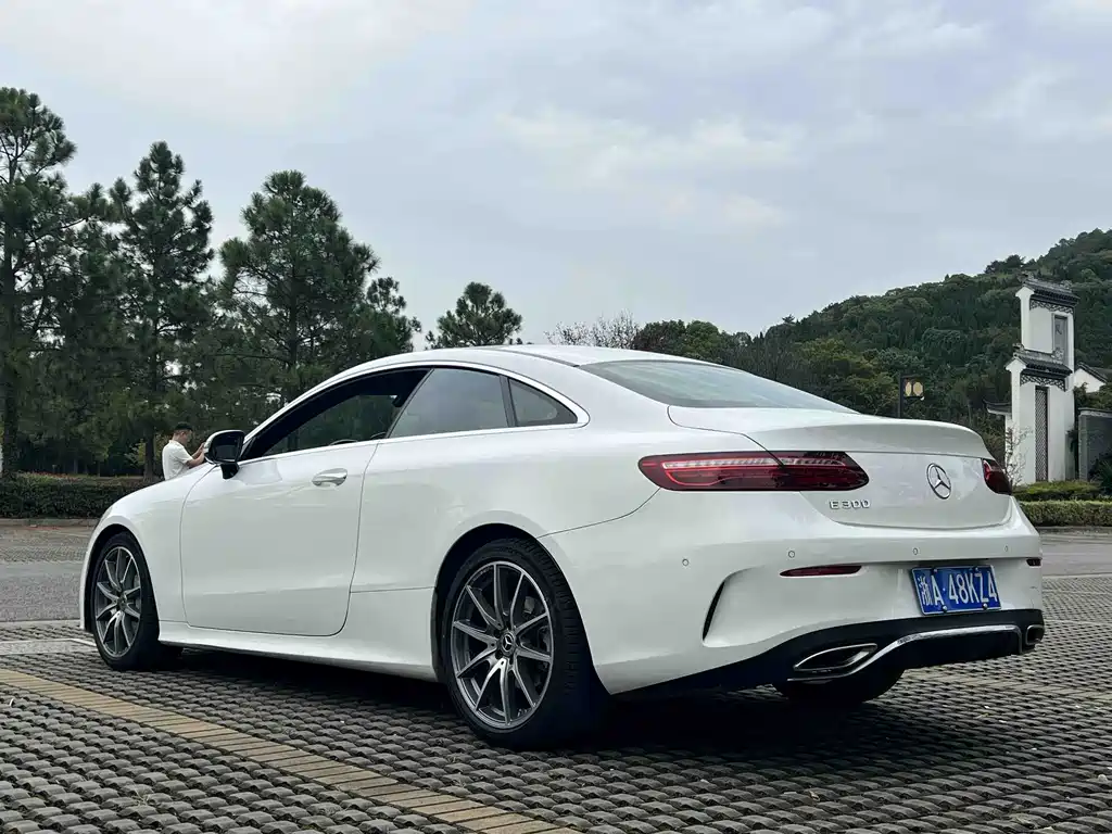 Mercedes-Benz E-Class (Import) — фото 10