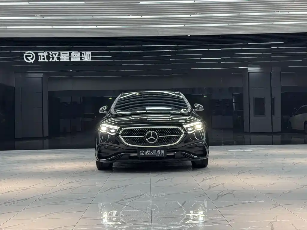 Mercedes-Benz E-Class (Import) — фото 2