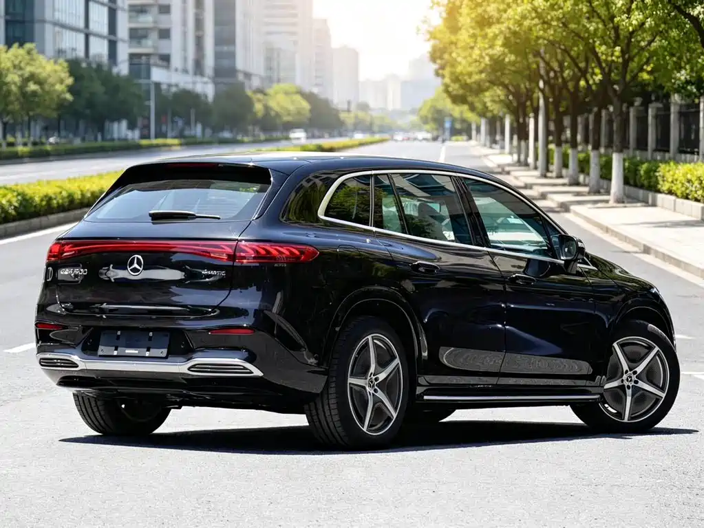 Mercedes-Benz EQS SUV — фото 3
