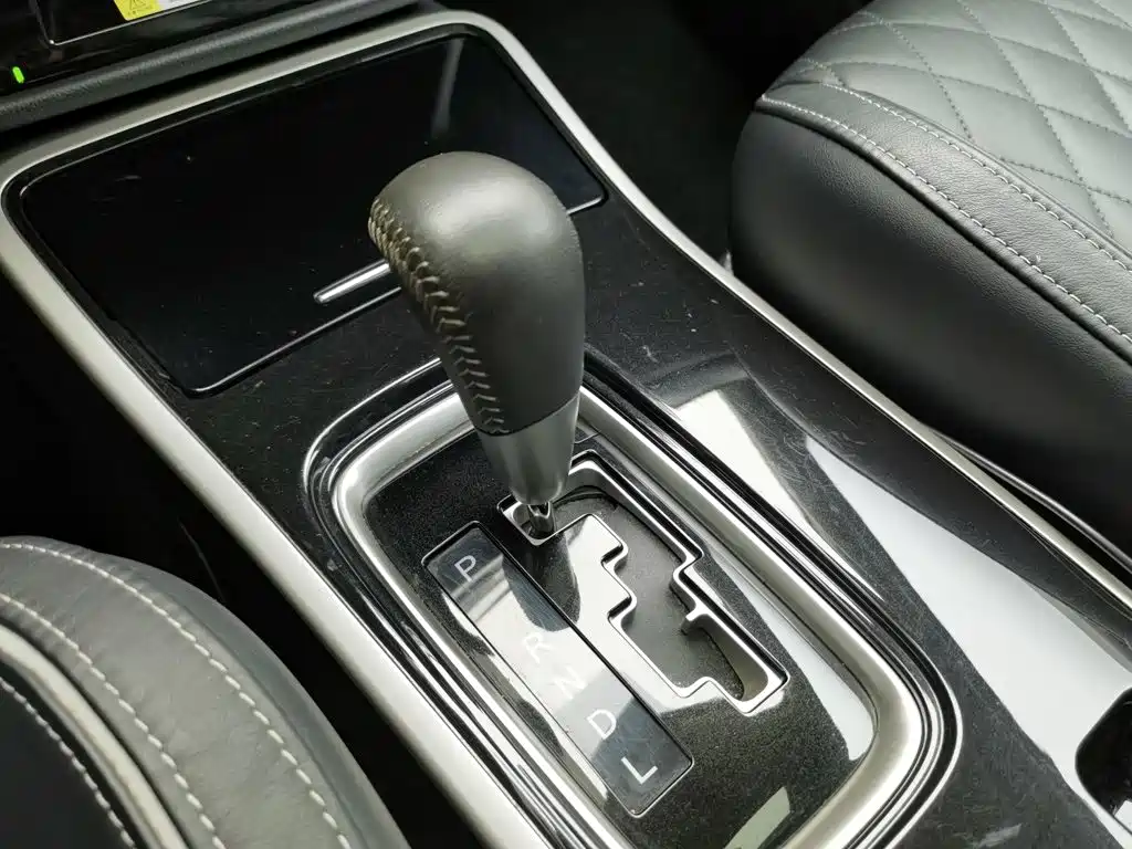 Mitsubishi Outlander — фото 13