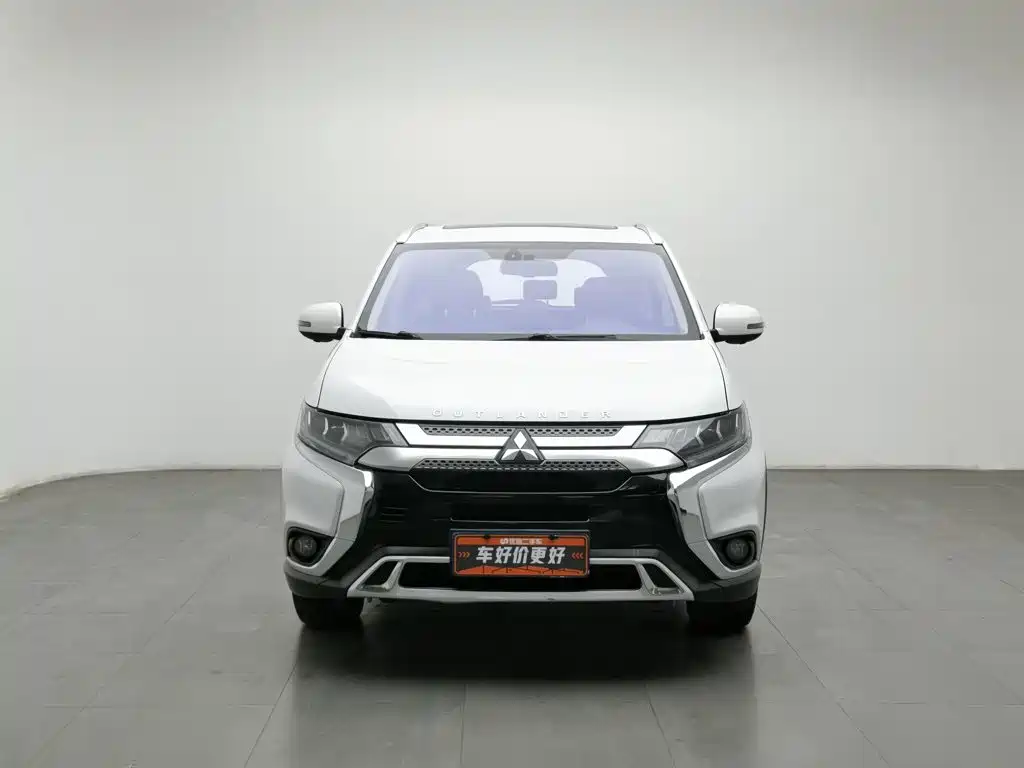 Mitsubishi Outlander — фото 3