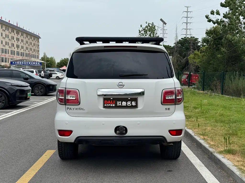 Nissan Patrol — фото 4