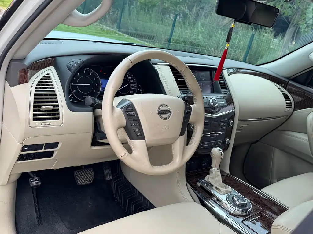 Nissan Patrol — фото 10