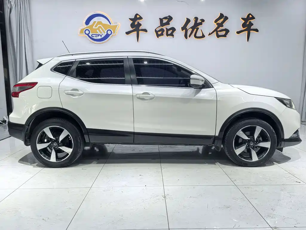 Nissan Qashqai — фото 4