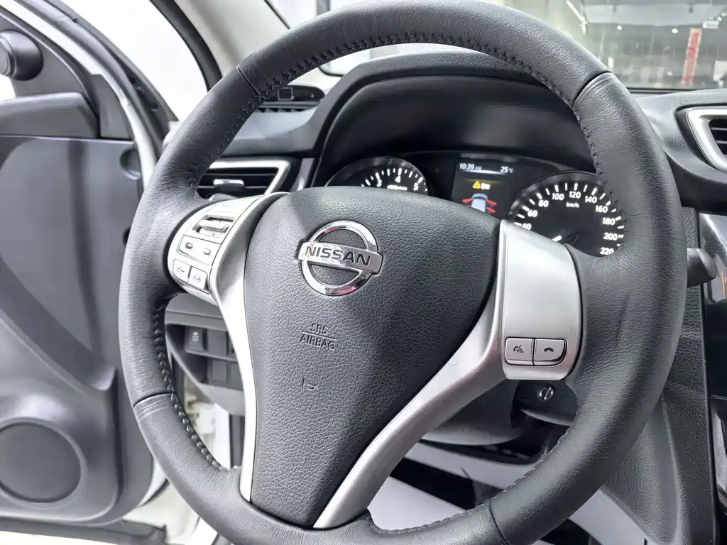 Nissan Qashqai — фото 8