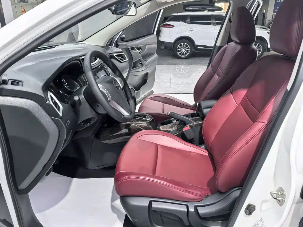 Nissan Qashqai — фото 10