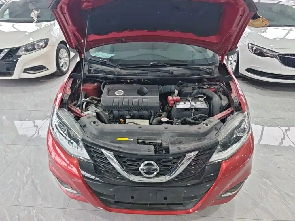 Nissan Tiida — фото 19