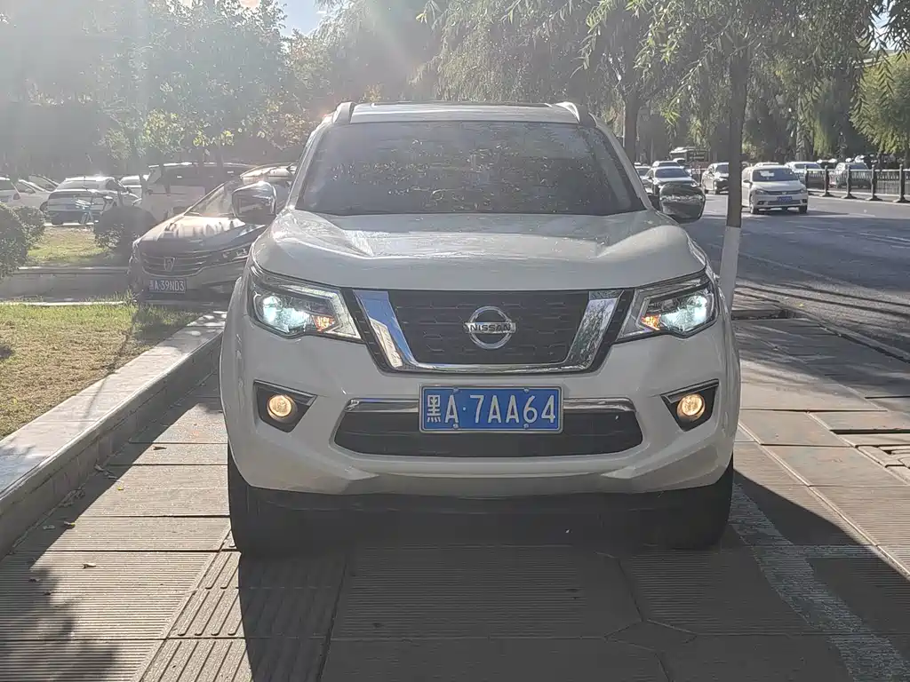 Nissan Terra — фото 3