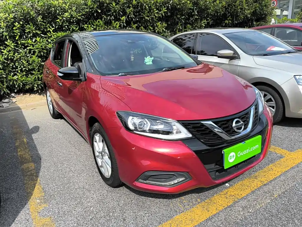 Nissan Tiida — фото 3