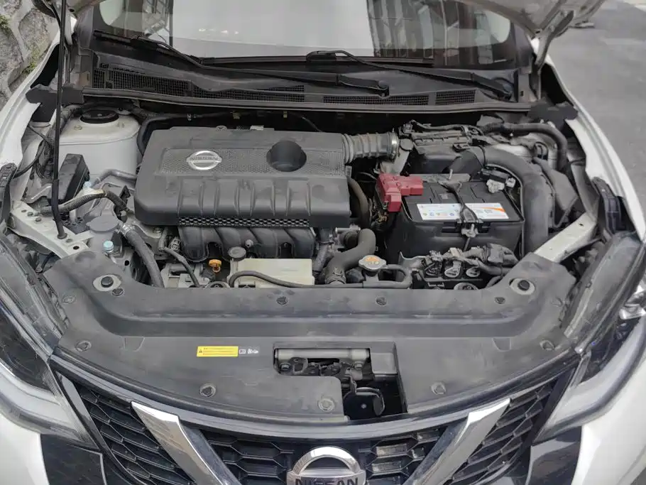 Nissan Tiida — фото 10