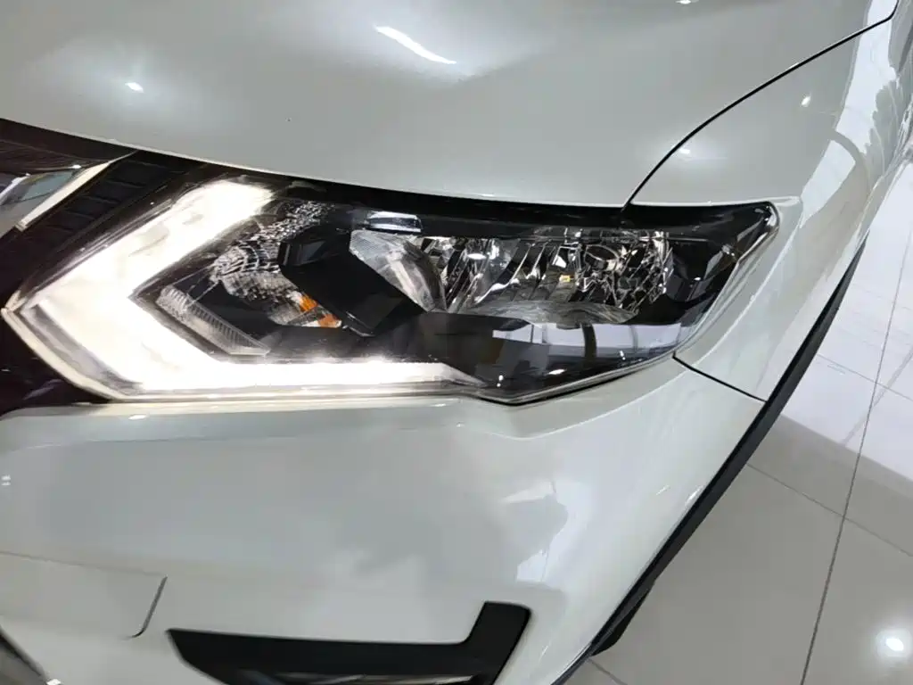 Nissan X-Trail — фото 23