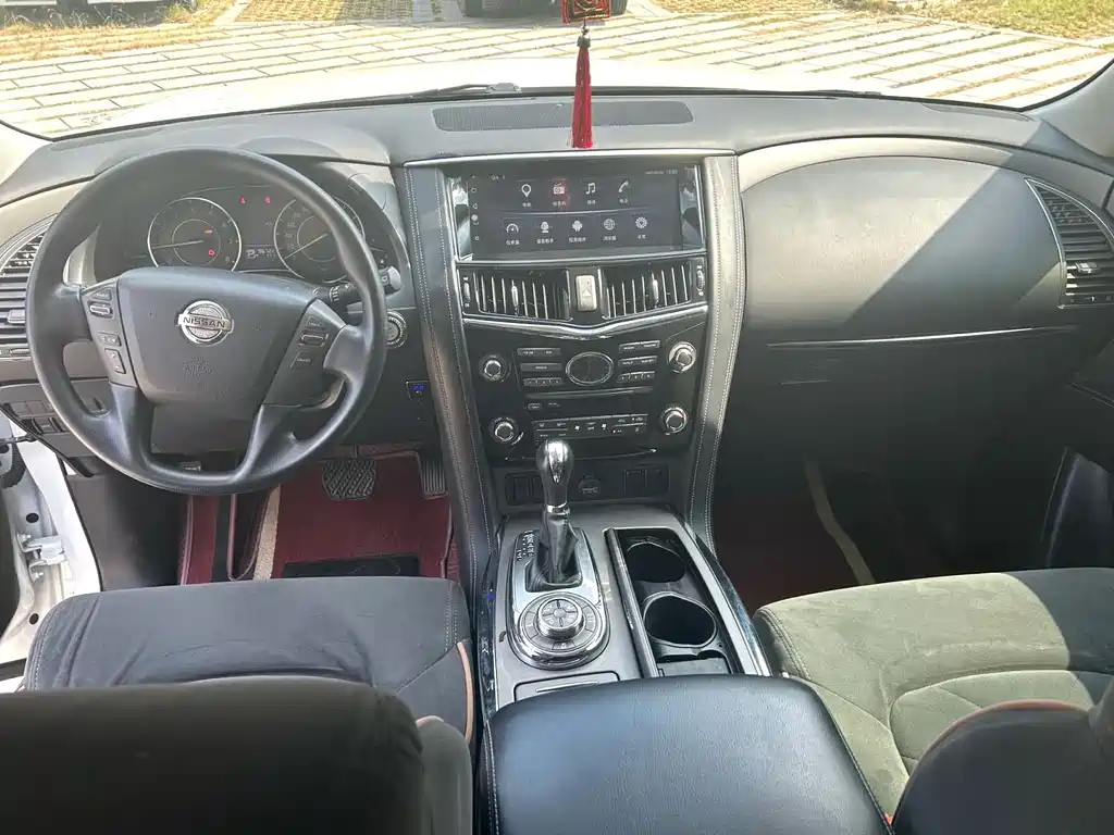 Nissan Patrol — фото 9