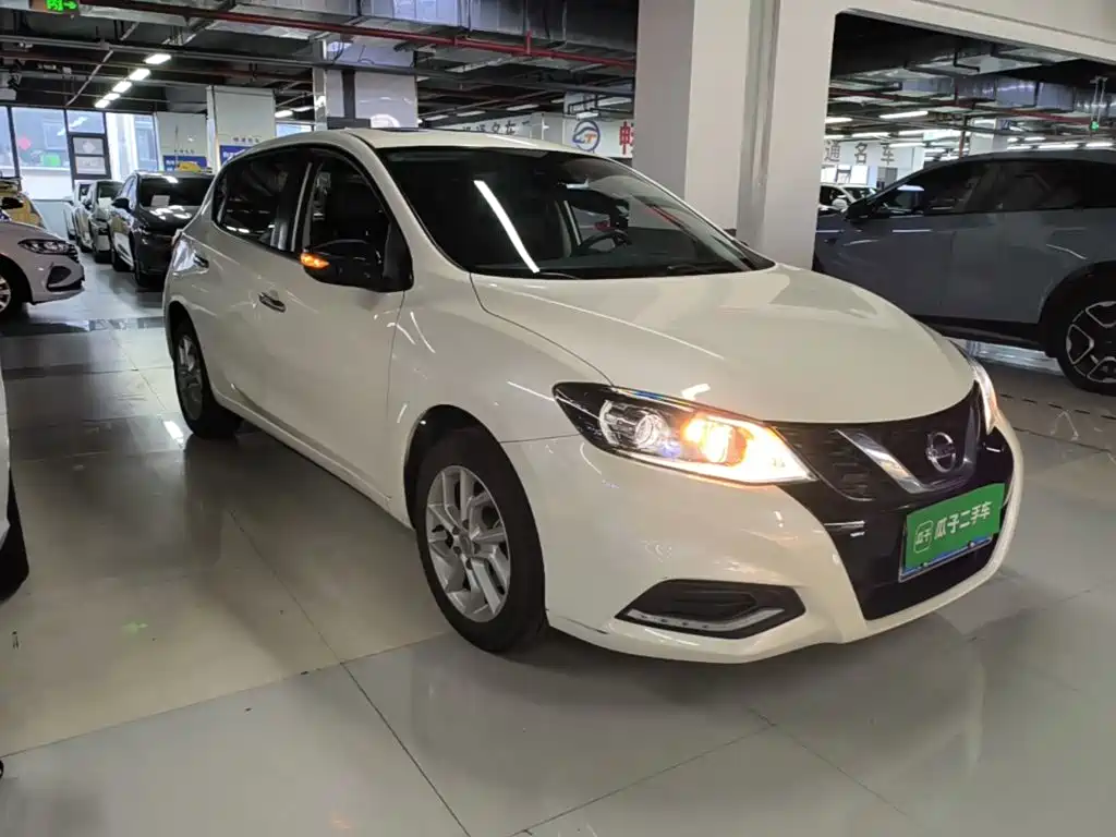 Nissan Tiida — фото 3