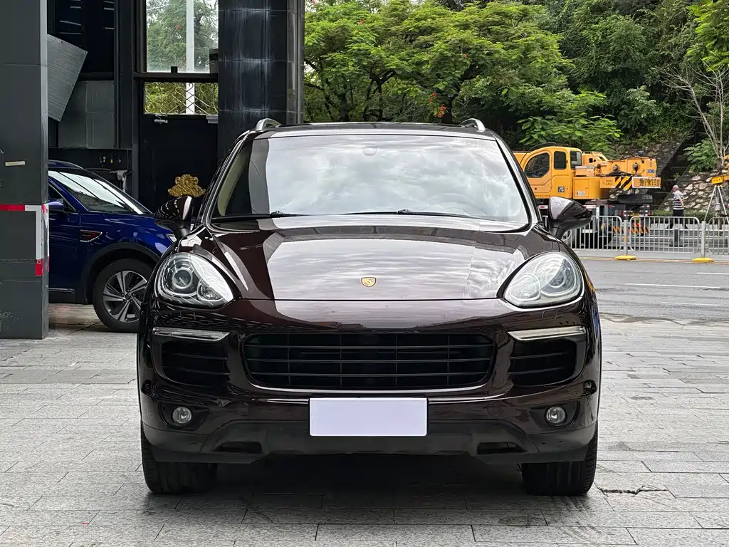 Porsche Cayenne — фото 2