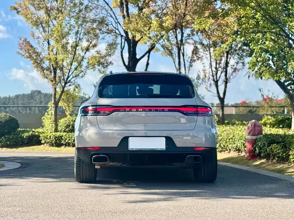 Porsche Macan — фото 8