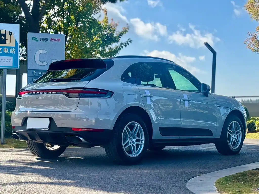 Porsche Macan — фото 9