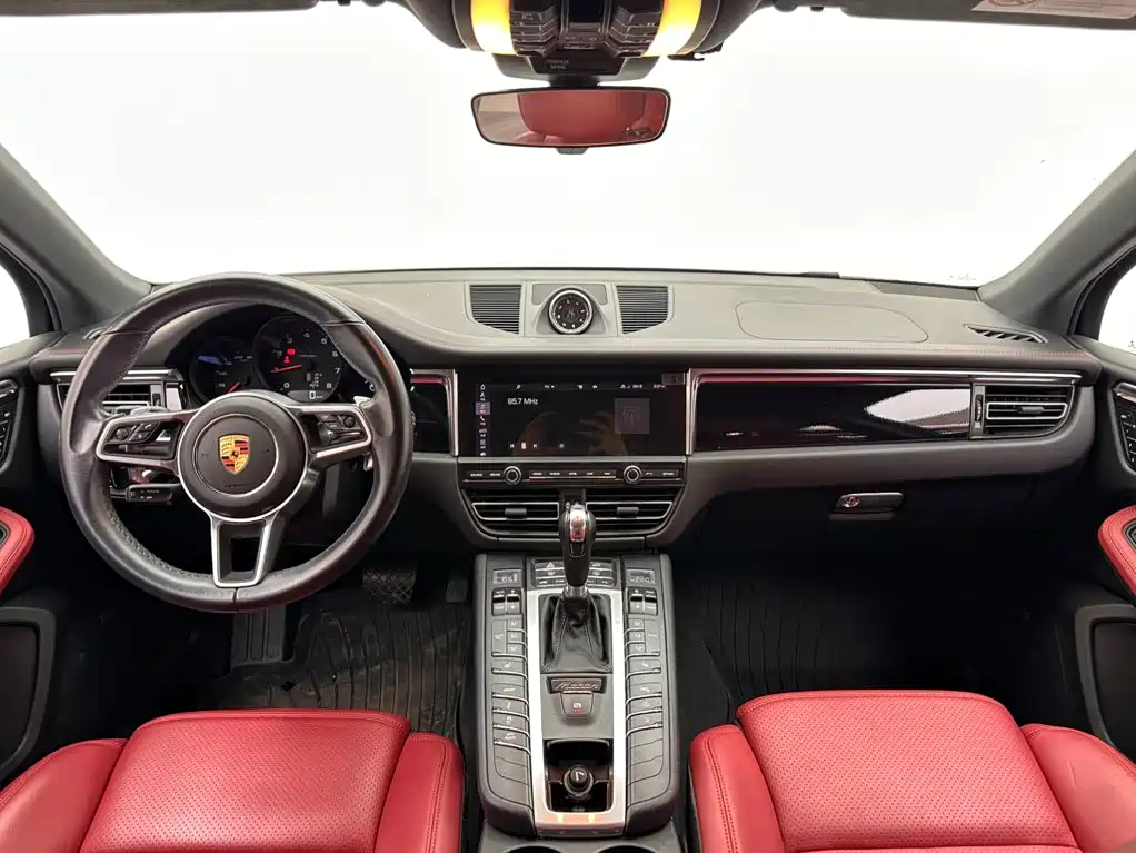 Porsche Macan — фото 10