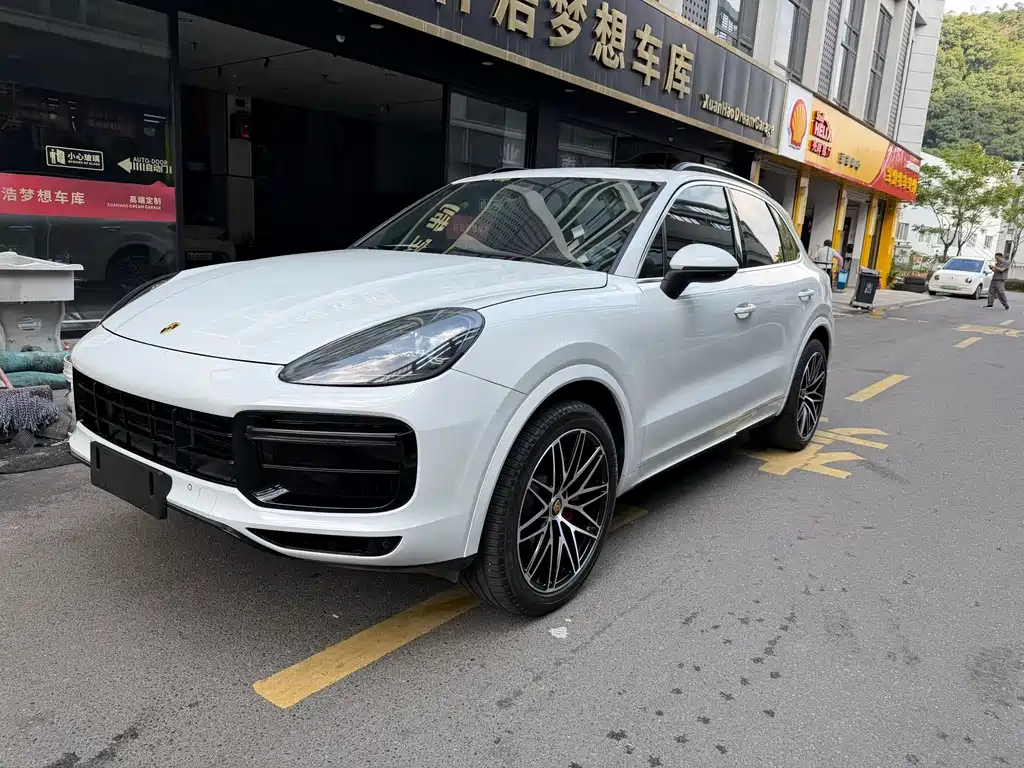 Porsche Cayenne — фото 2