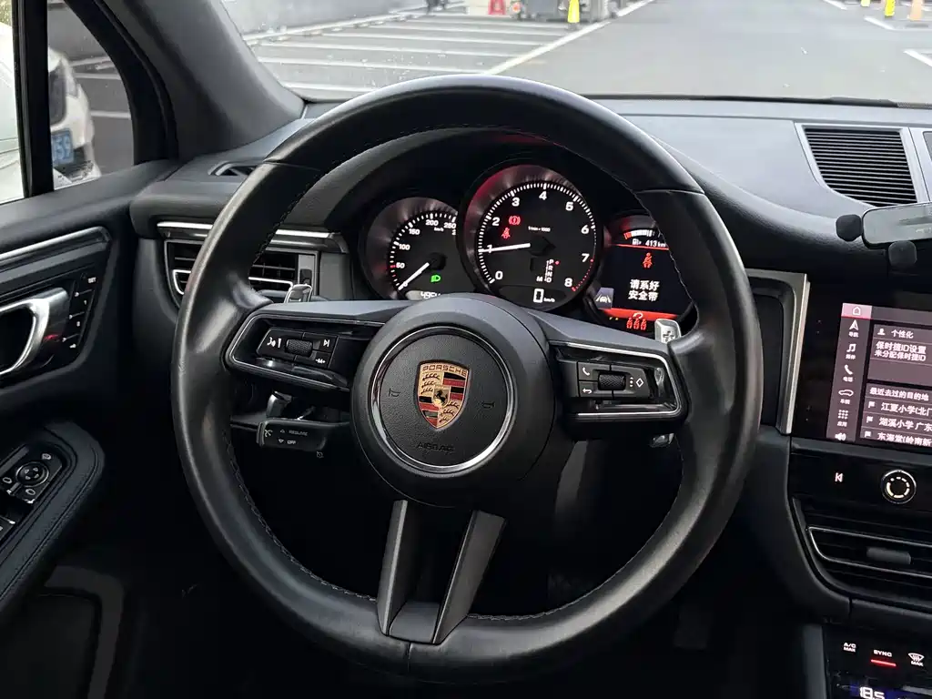 Porsche Macan — фото 15