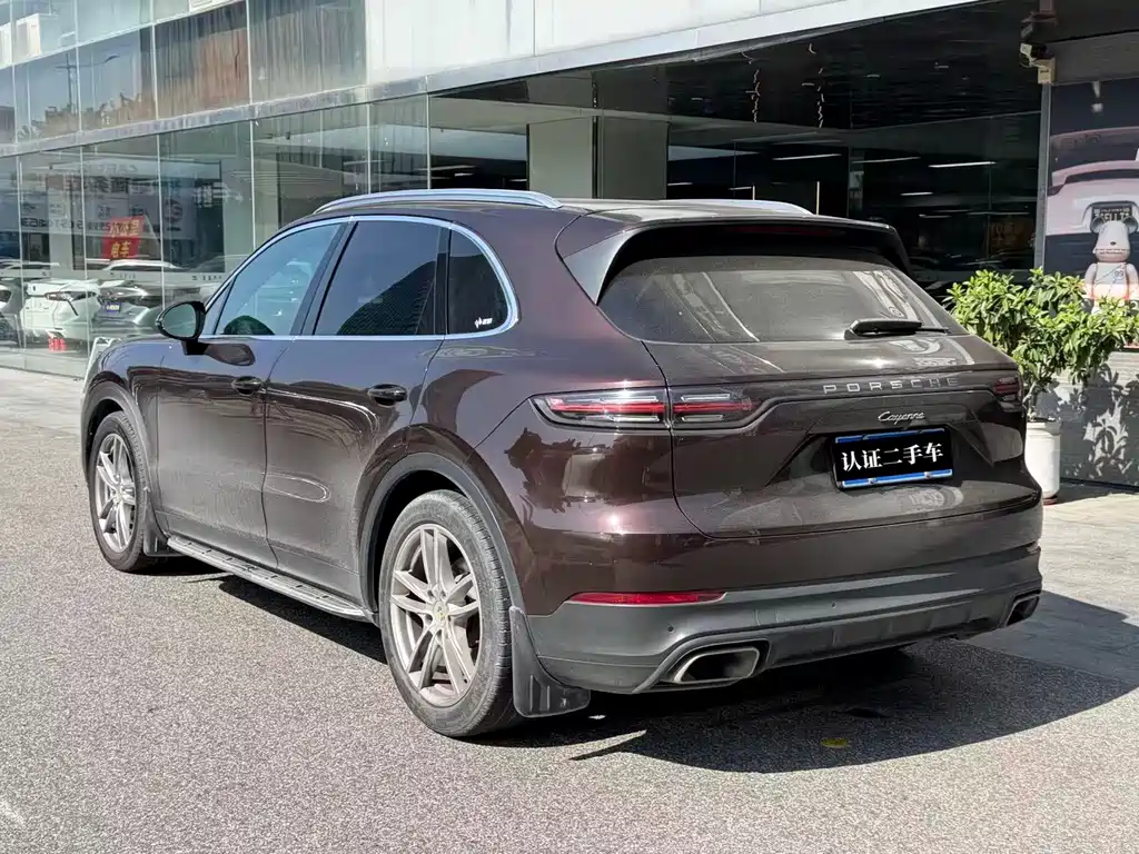 Porsche Cayenne — фото 4