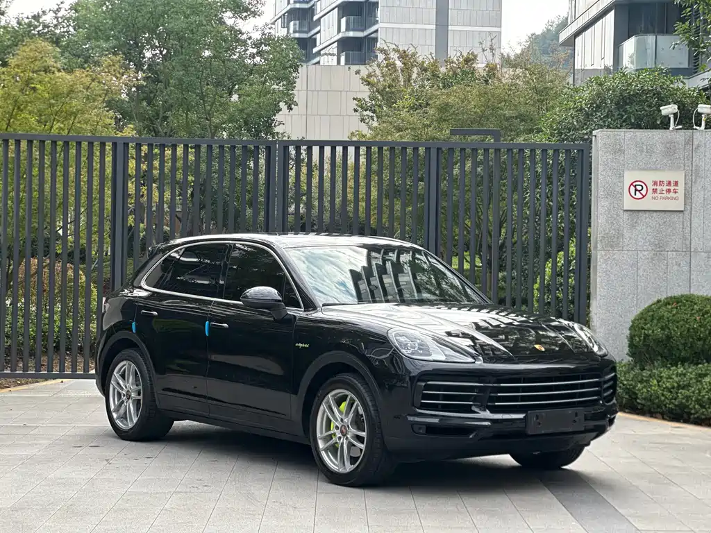 Porsche Cayenne Hybrid — фото 3