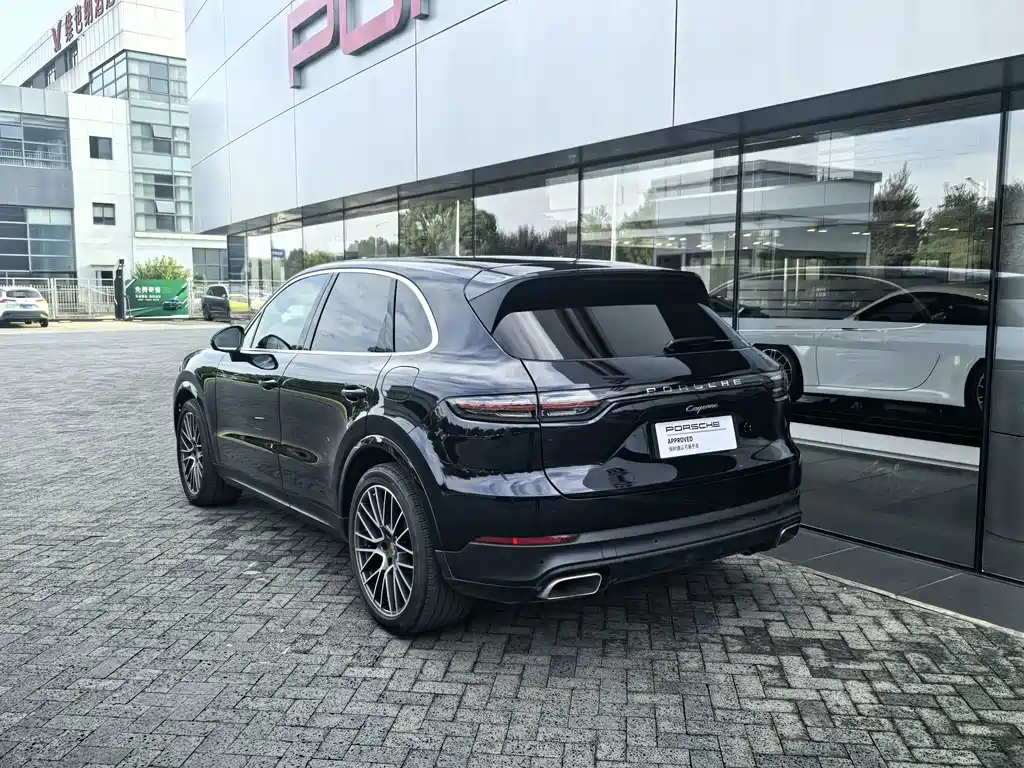 Porsche Cayenne Hybrid — фото 10
