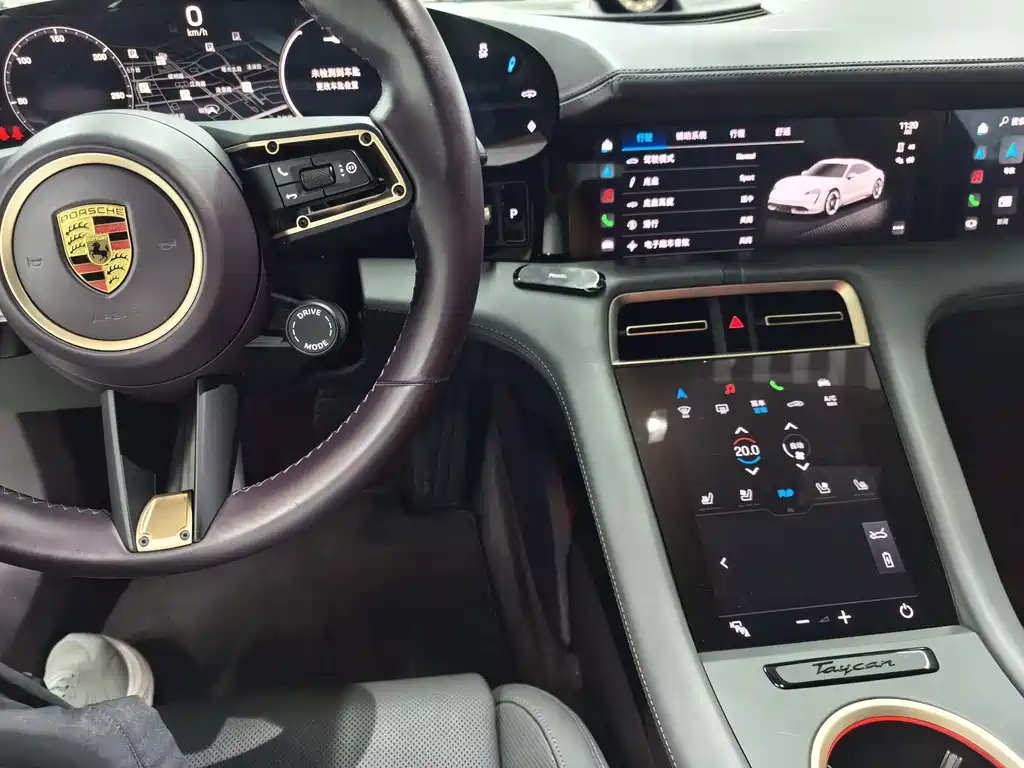 Porsche Taycan — фото 5