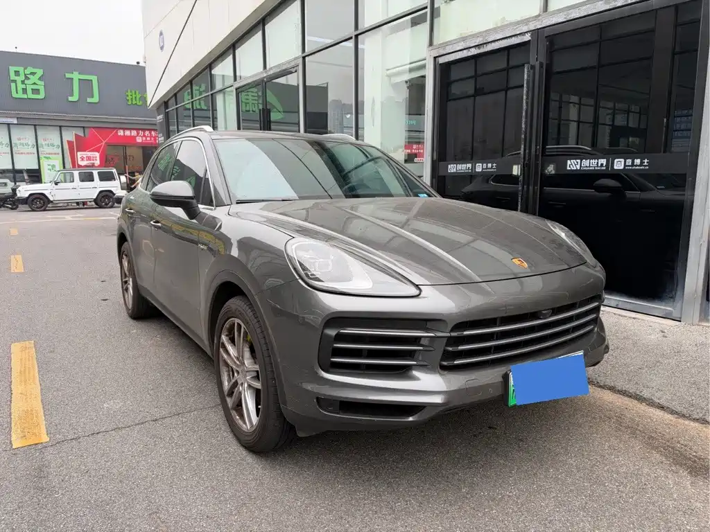 Porsche Cayenne Hybrid — фото 3