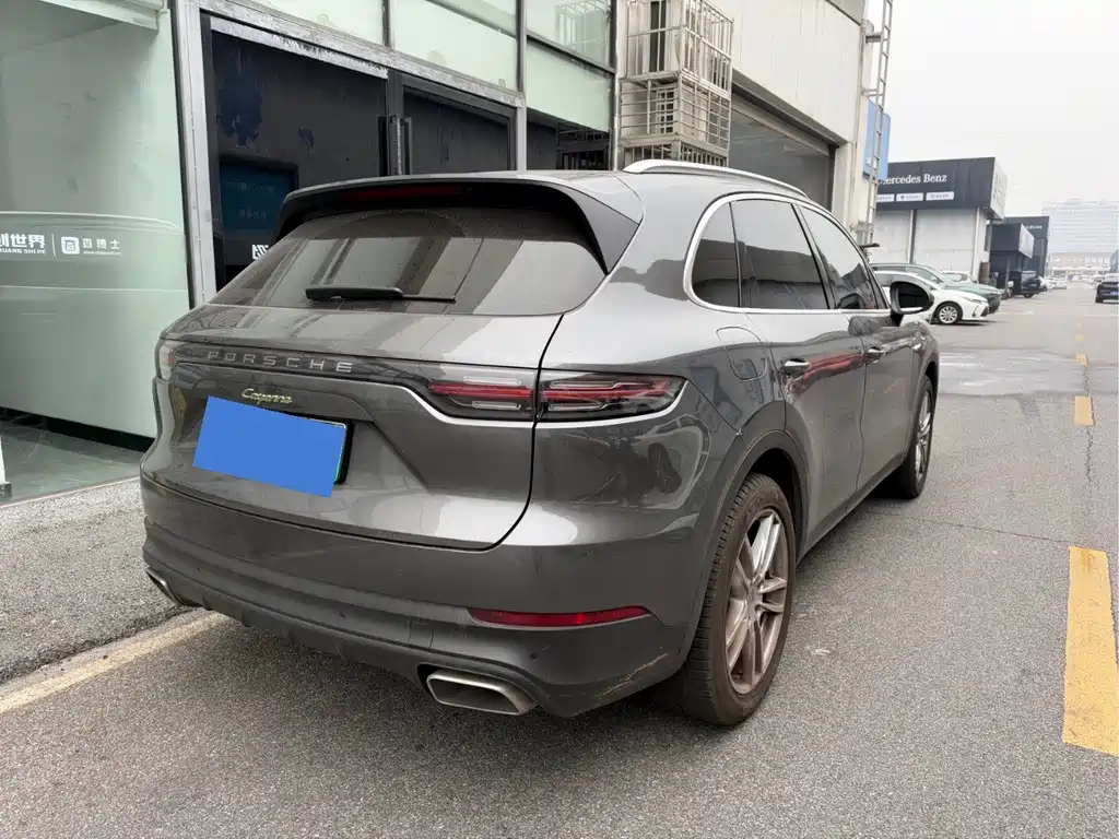 Porsche Cayenne Hybrid — фото 6