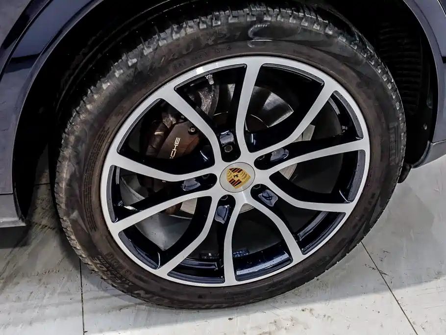 Porsche Cayenne Hybrid — фото 36