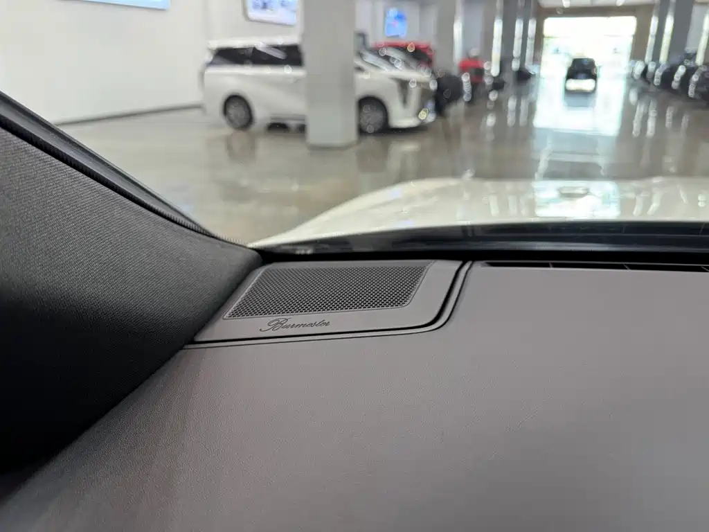 Porsche Cayenne Hybrid — фото 13