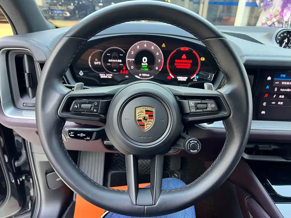 Porsche Cayenne Hybrid — фото 15