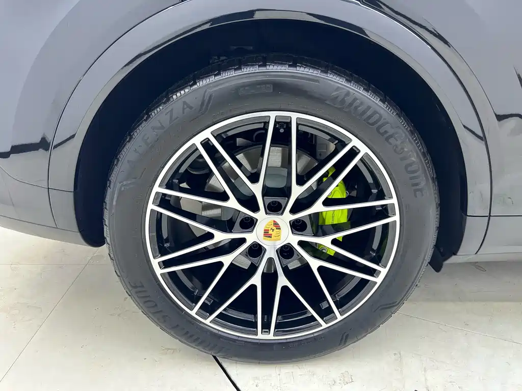 Porsche Cayenne Hybrid — фото 29