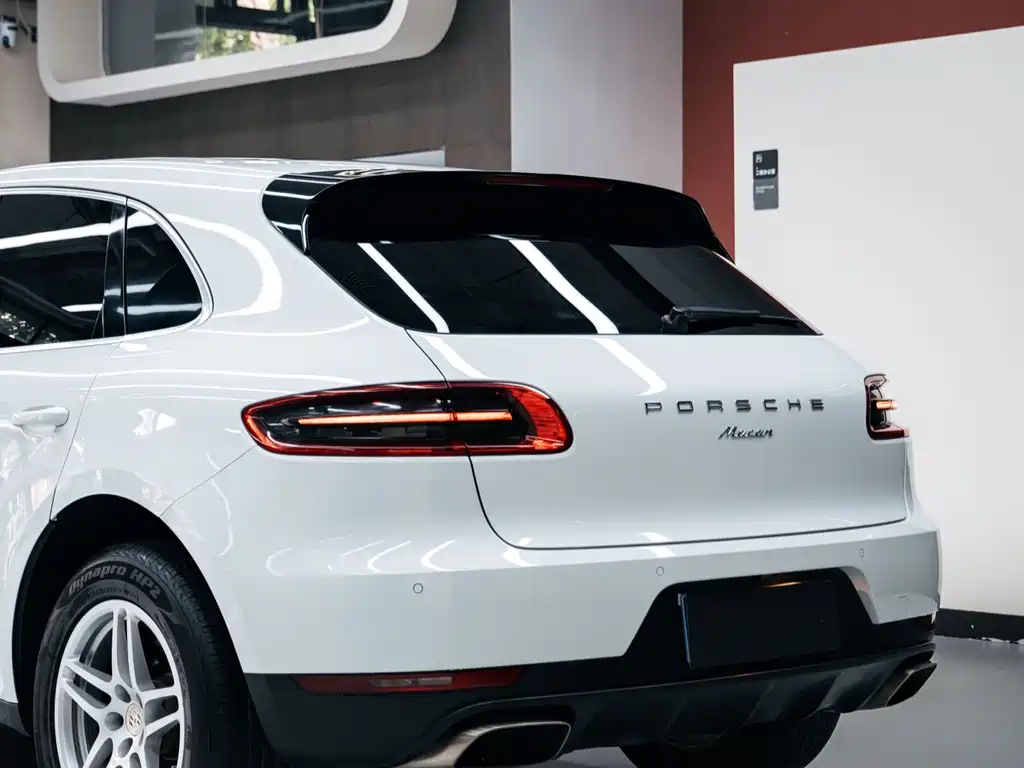Porsche Macan — фото 8