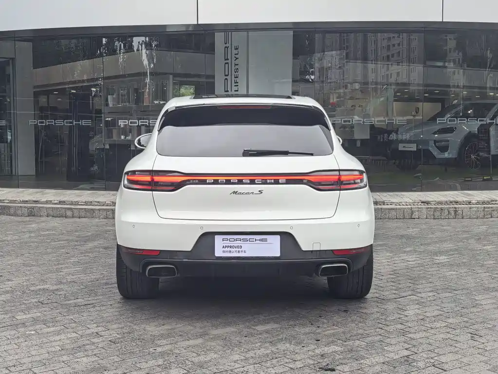 Porsche Macan — фото 19