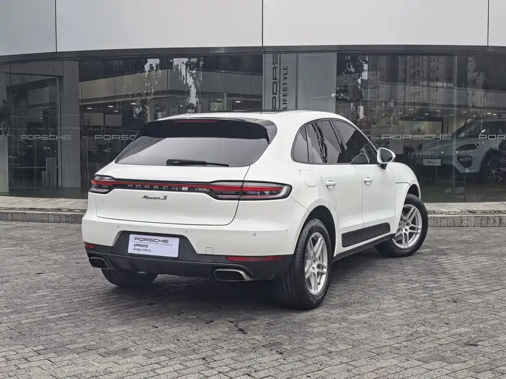 Porsche Macan — фото 20