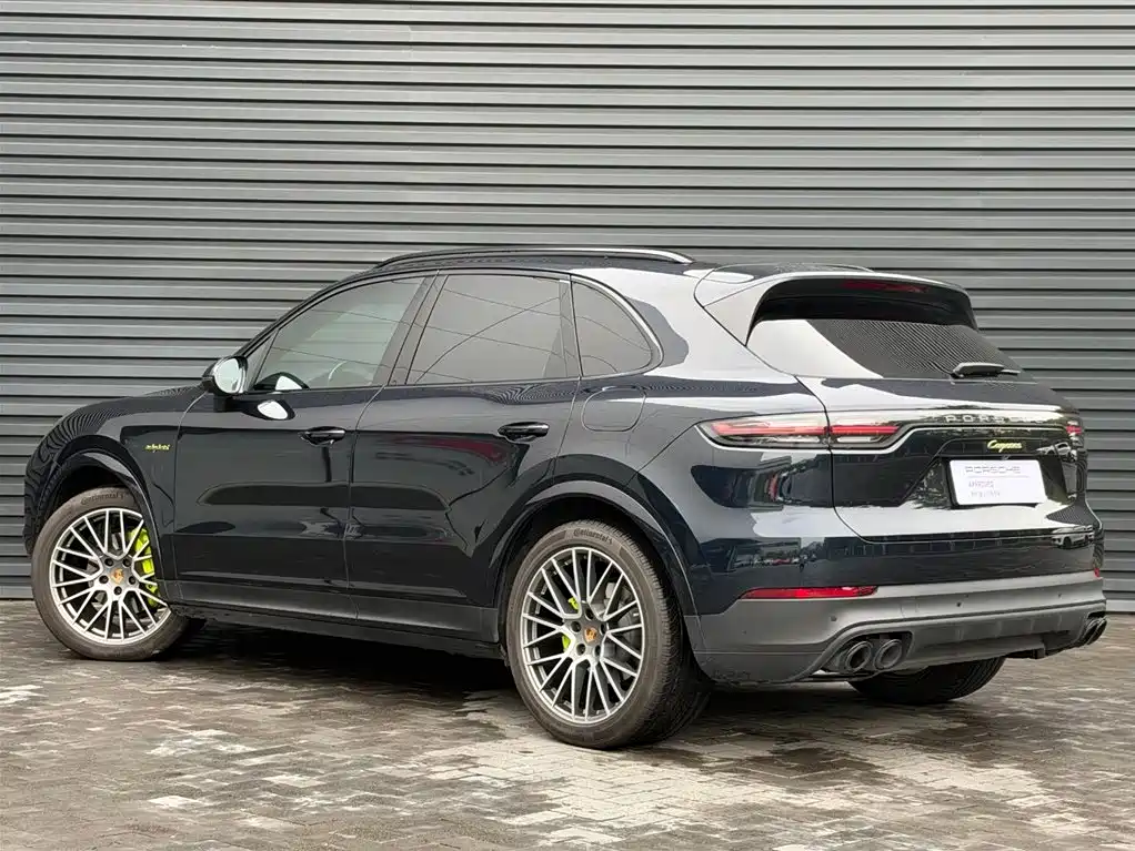 Porsche Cayenne Hybrid — фото 4