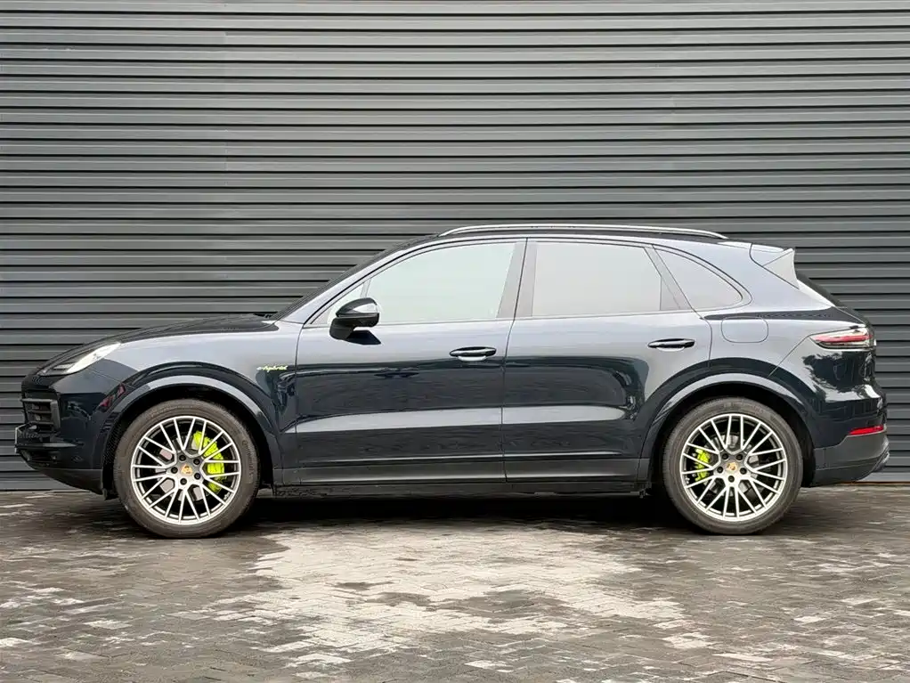 Porsche Cayenne Hybrid — фото 5