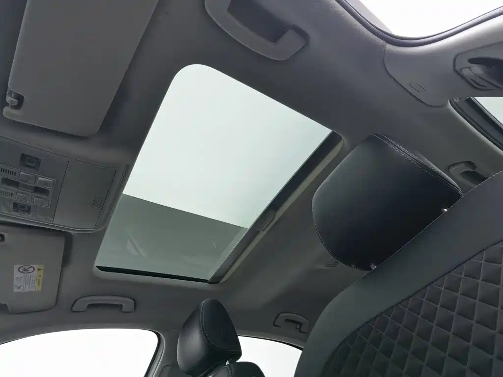Skoda Superb — фото 14