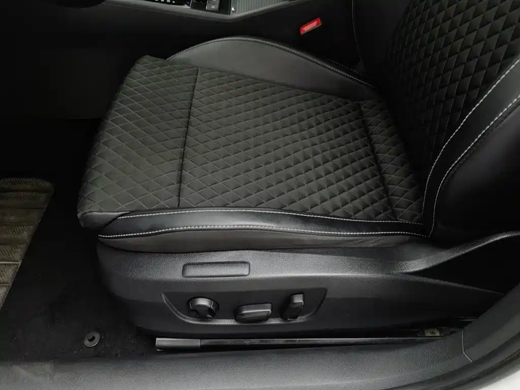 Skoda Superb — фото 20