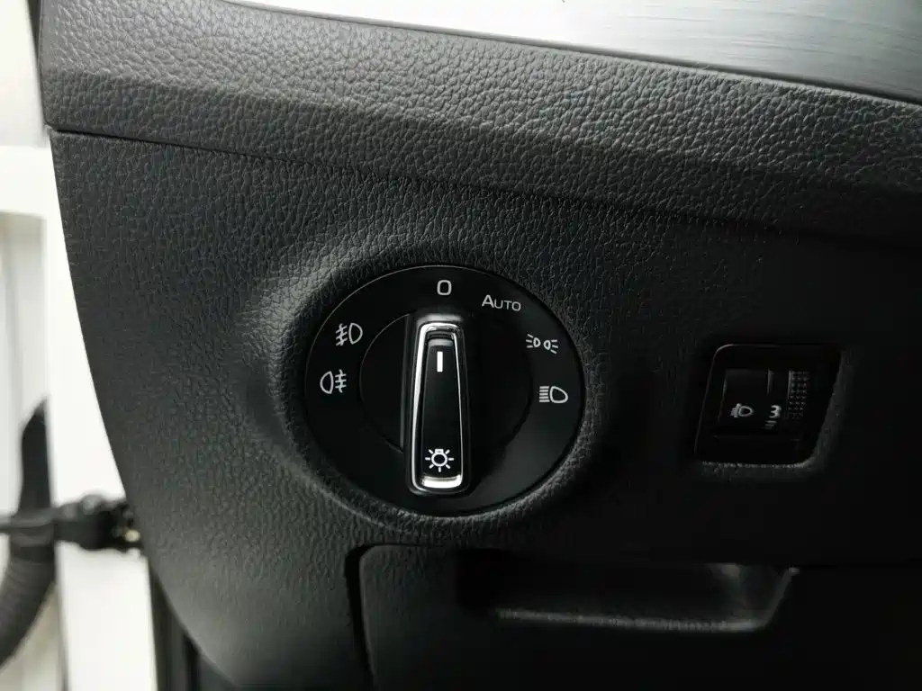 Skoda Superb — фото 21