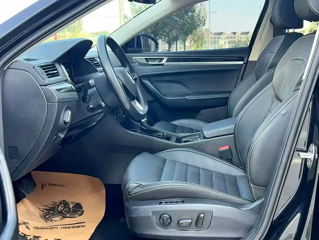 Skoda Superb — фото 4